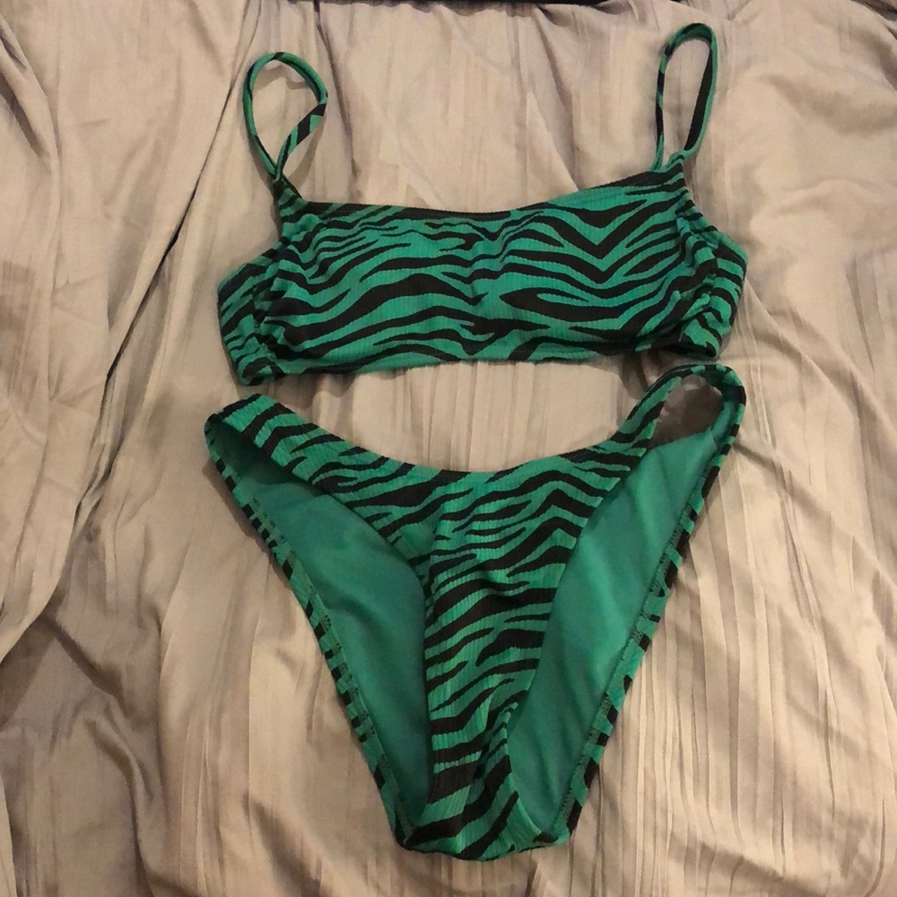 Green Zebra Stripped Bikini Two Set// Size-M
